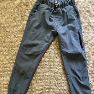 Eddie Bauer kids pants. Size 6. Excellent condition. Grey